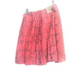 Red Snake print Skirt Banana Rep, Size M (NWT)